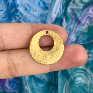20mm Hammered Circle Pendant - Gold