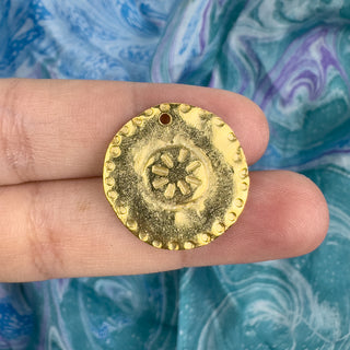 20mm Round Stamped Pendant - gold