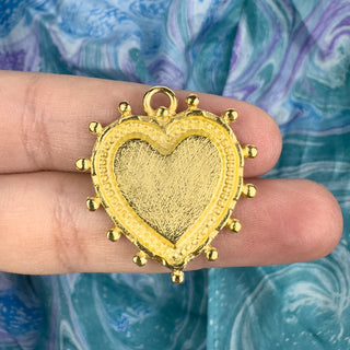 28mm Fancy Heart Charm - Gold