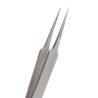 Pearl Knotting Tweezers close up