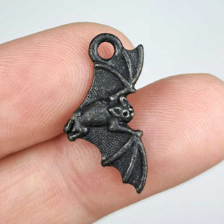 Tierracast Bat Charm Black 12x23mm